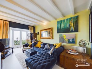 Sitting Room- click for photo gallery